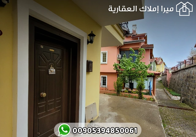 فيلا 3 طوابق للبيع في طرابزون 5 غرف وصالة ضمن مجمع سكني آمن