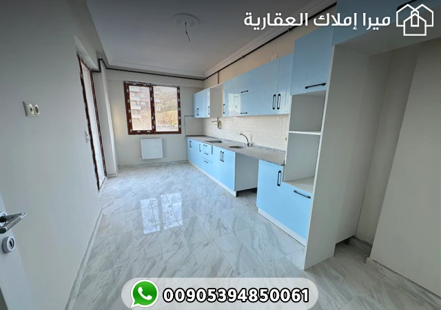 شقة 3 غرف وصالة للبيع في طرابزون يومرا بسعر مميز جدا ضمن مجمع سكني كامل الخدمات